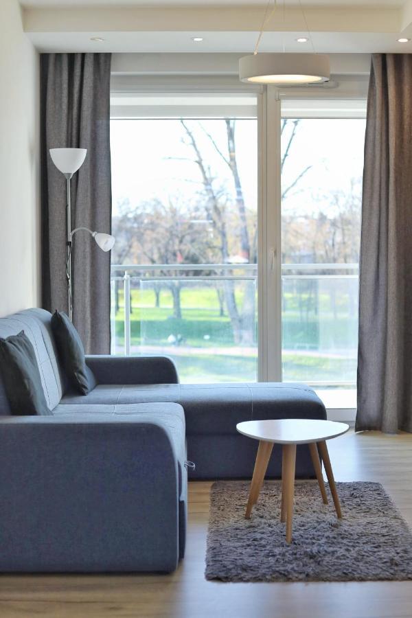 Capital Towers - Apartament Green Z Widokiem Na Rzeke Rzeszów Exterior foto